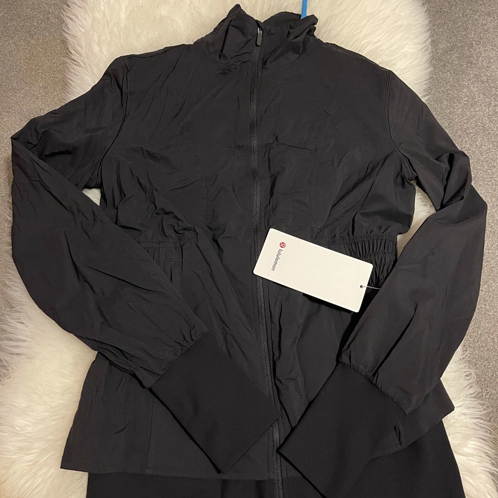 Lululemon Sights Seen Jacket Size 6